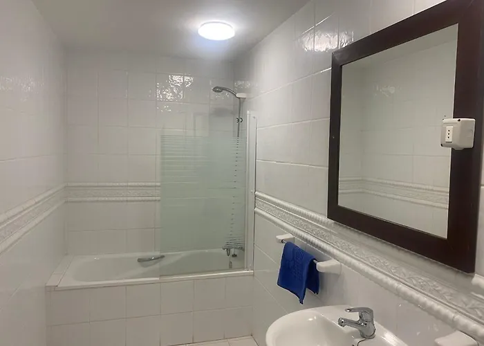 Lovely 2 Bed 7a3, Victoria Court 1, Cristianos,tenerife Apartament Los Cristianos (Tenerife)